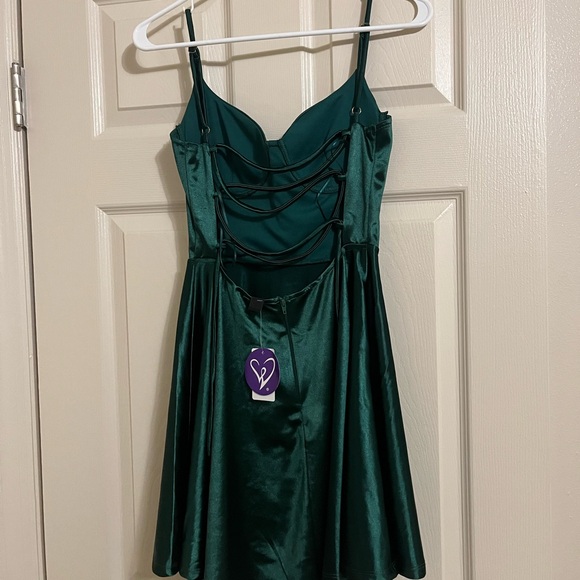 Macie Satin Corset Party Dress (S) Windsor - Picture 5 of 6